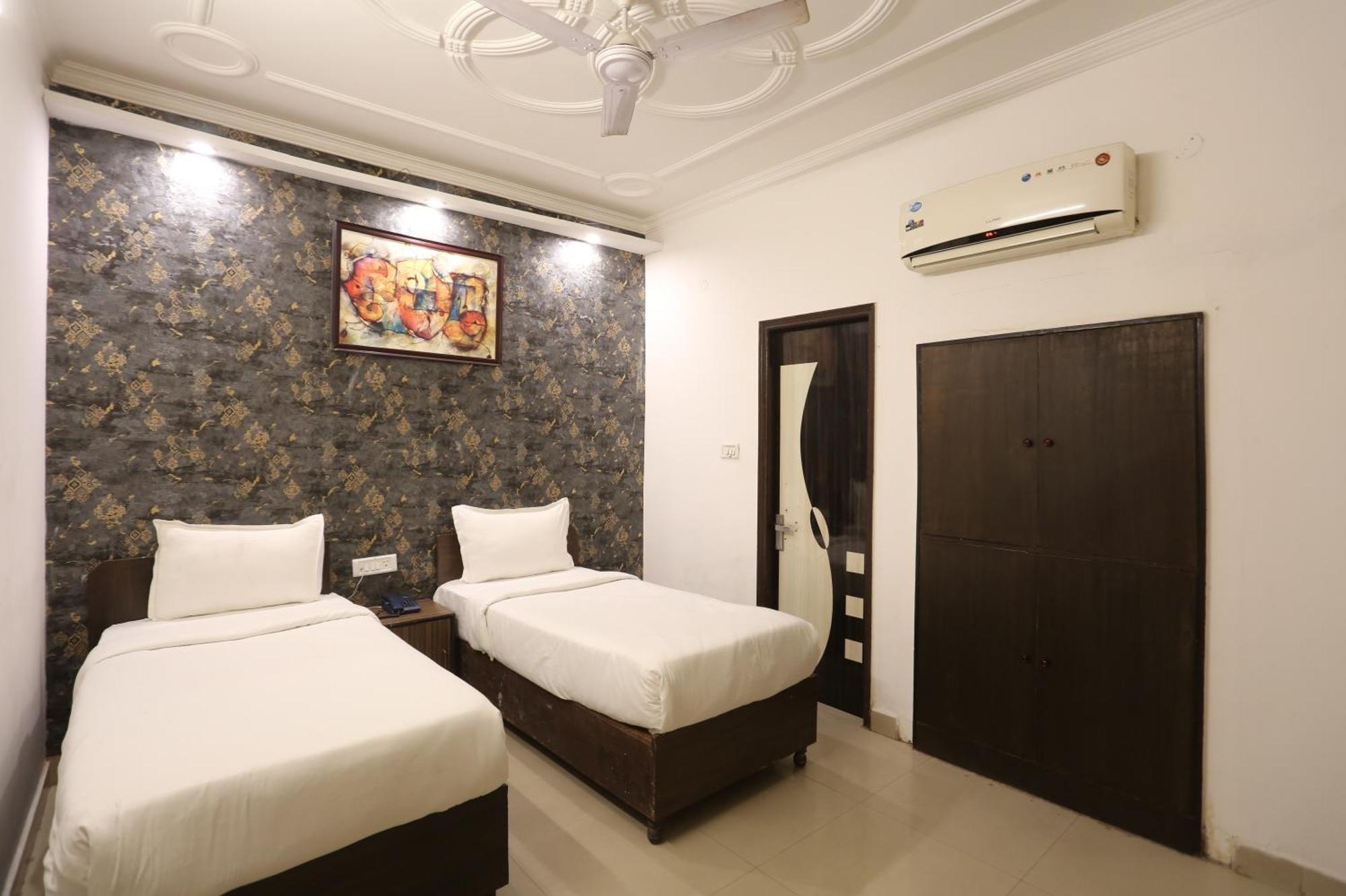 Backpackers - Ink Hotels Delhi Airport By Ss Group New Delhi Exterior photo