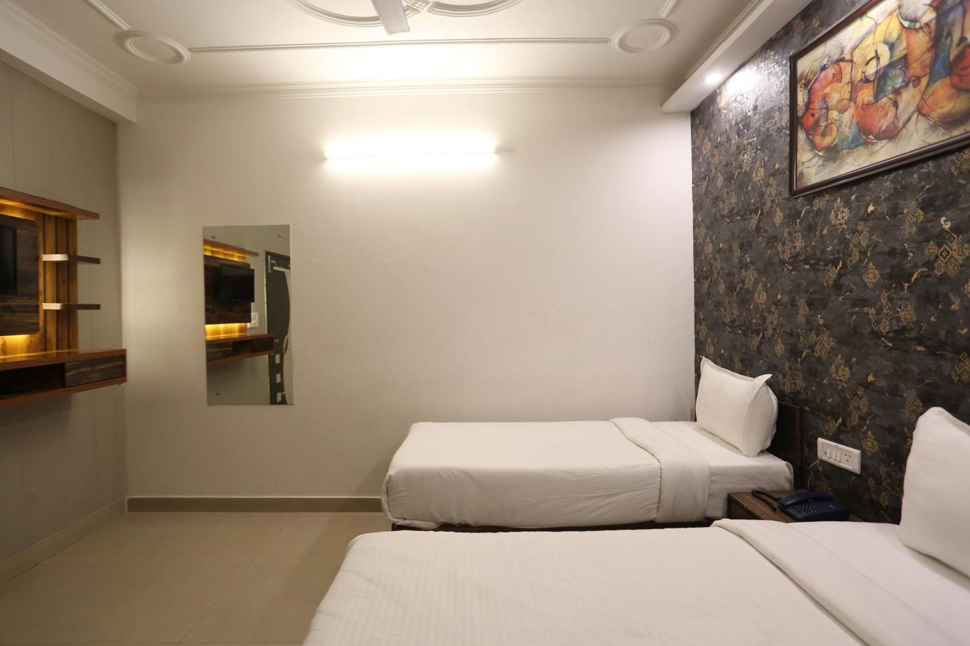 Backpackers - Ink Hotels Delhi Airport By Ss Group New Delhi Exterior photo