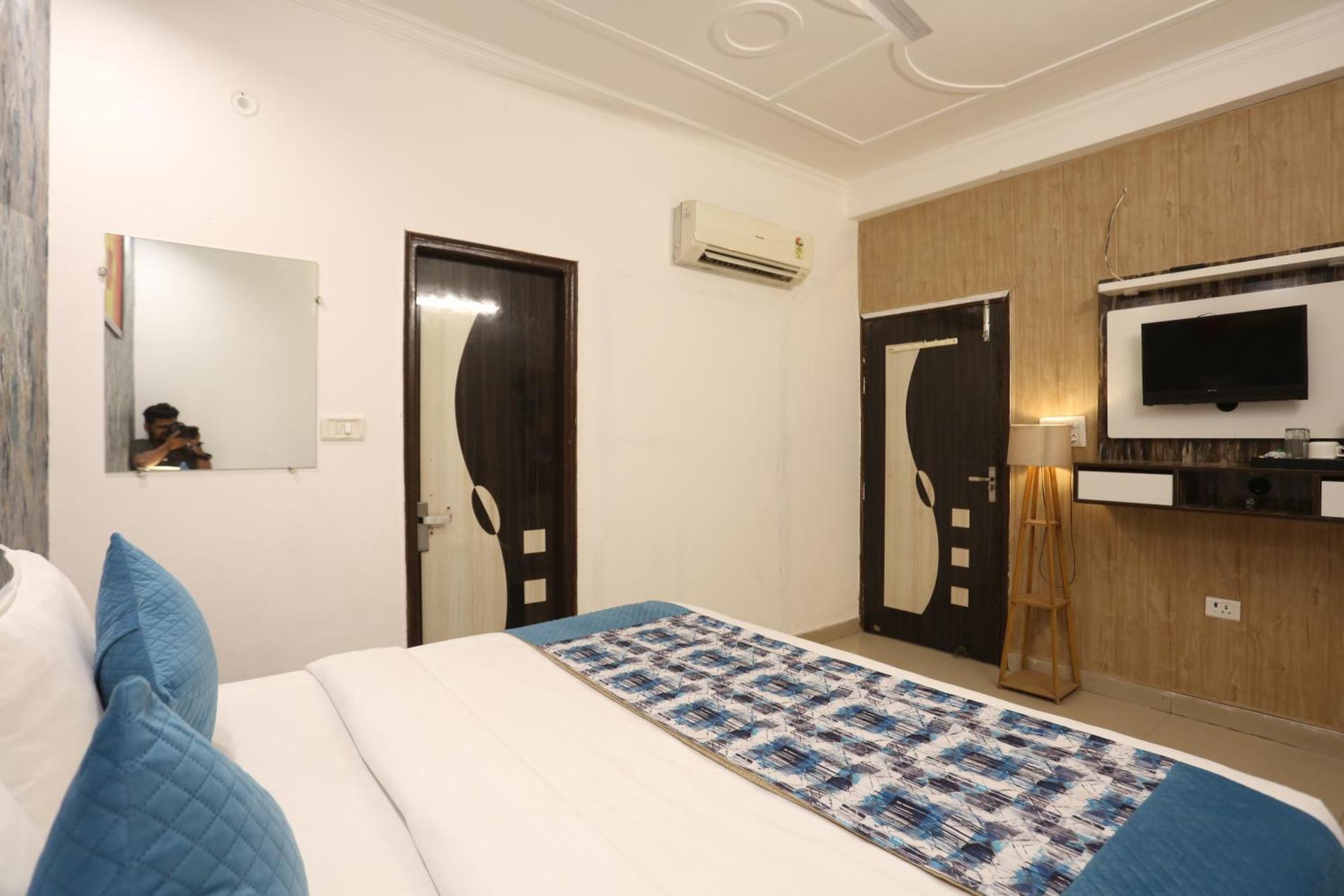 Backpackers - Ink Hotels Delhi Airport By Ss Group New Delhi Exterior photo