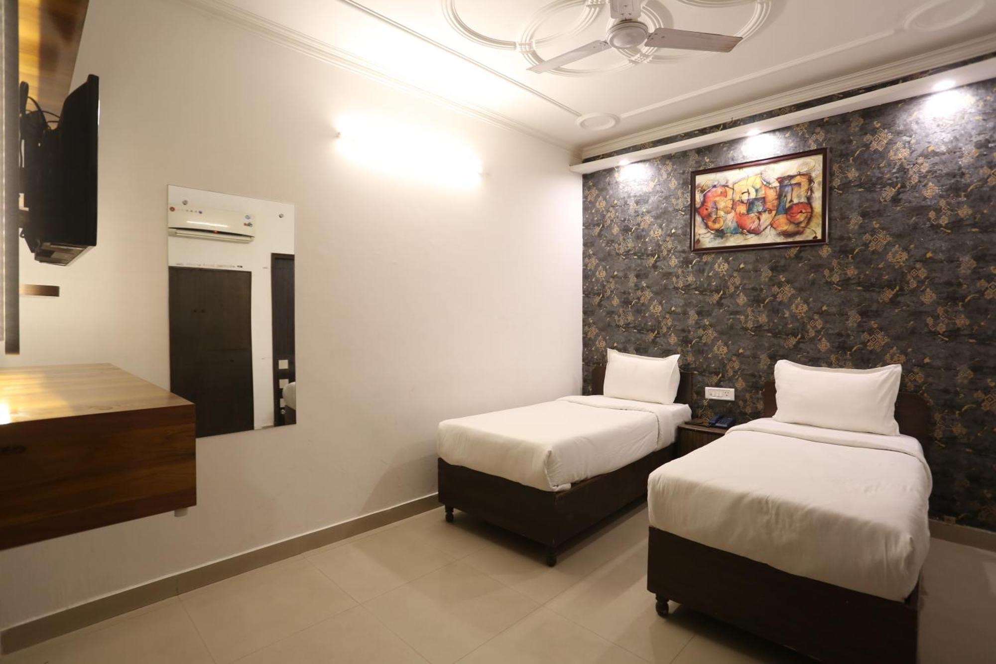Backpackers - Ink Hotels Delhi Airport By Ss Group New Delhi Exterior photo
